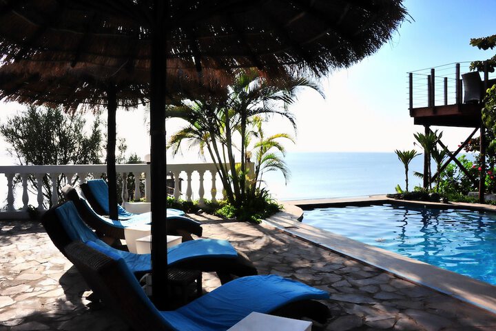 Pool 46 of 75