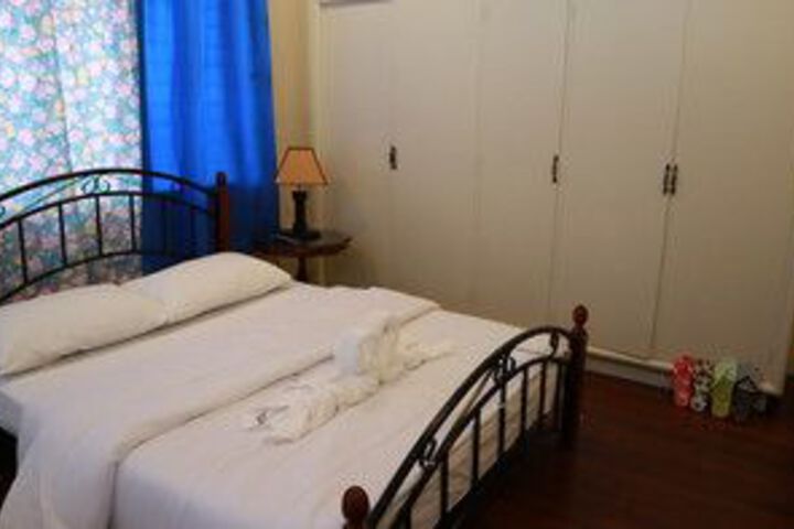 Room 13 of 36