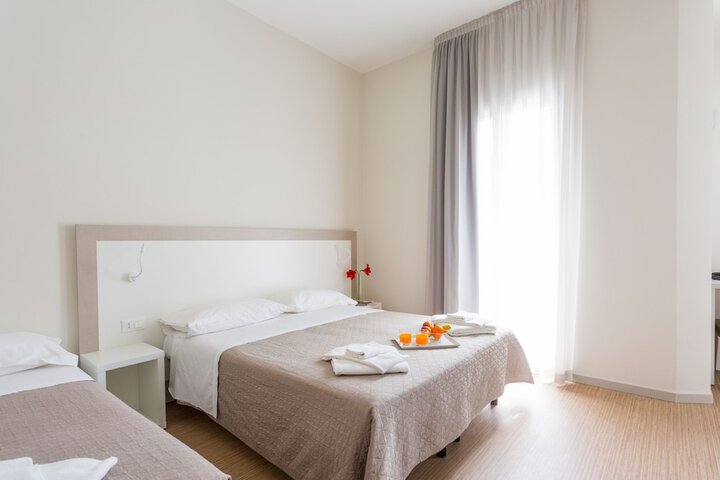 Room 4 of 39