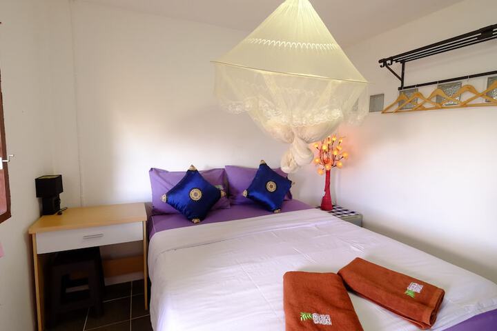 Room 5 of 22