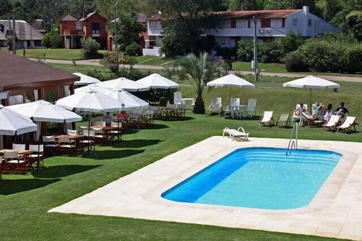 Pool 124 of 166