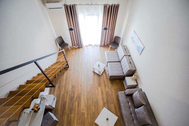 Room 6 of 43