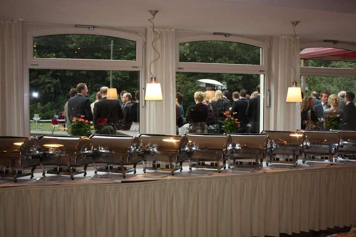Dining 19 of 47