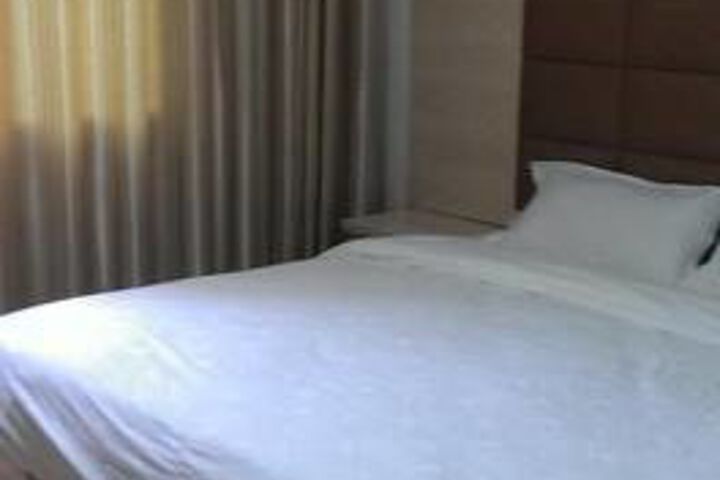 Room 21 of 27
