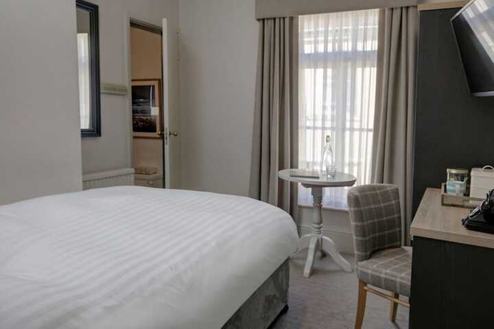 Room 6 of 59