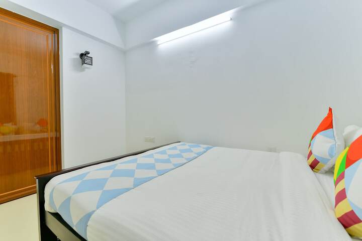 Room 3 of 21