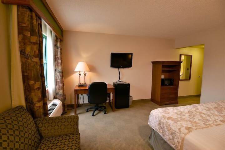 Room 12 of 38
