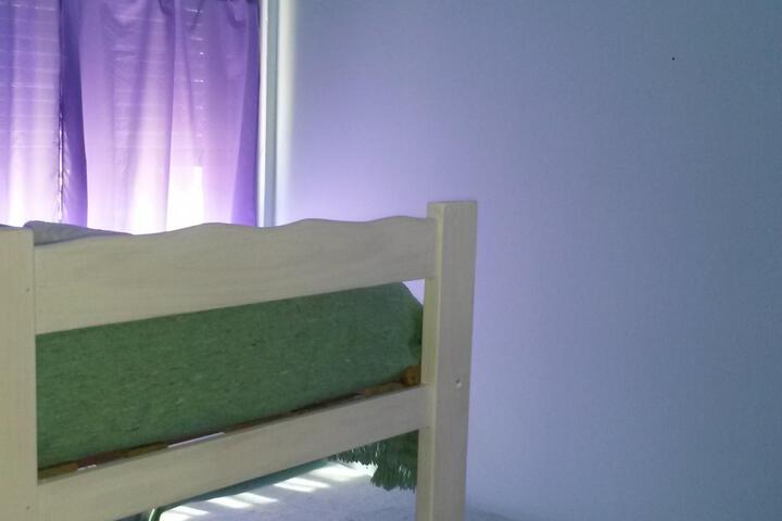 Room 21 of 33
