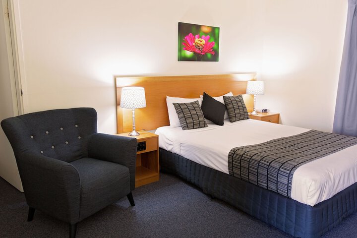 Room 14 of 74