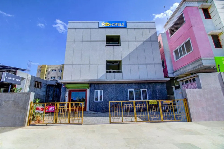 FabHotel Rithika Inn Luxe