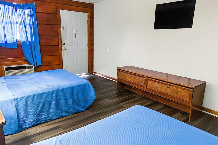 Room 11 of 43
