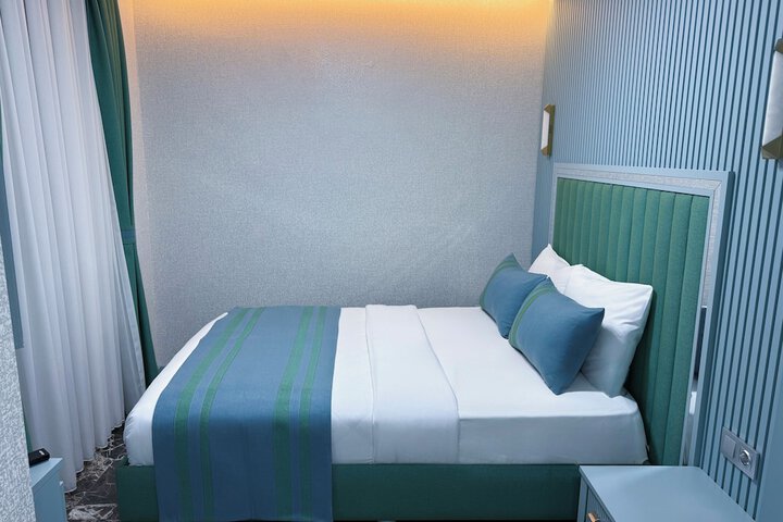 Room 63 of 107