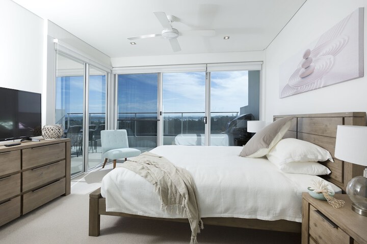 Room 3 of 12