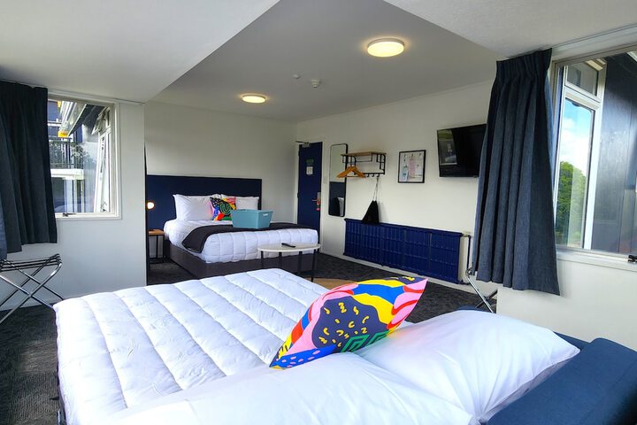 Room 55 of 165