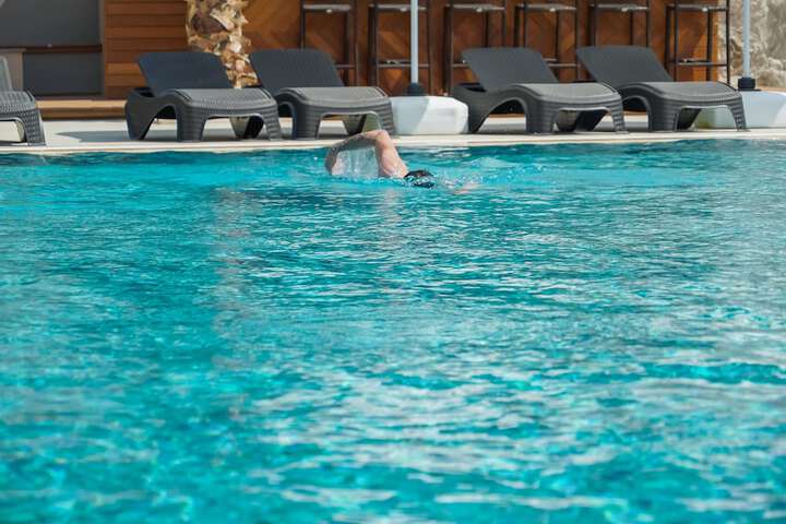 Pool Hotel