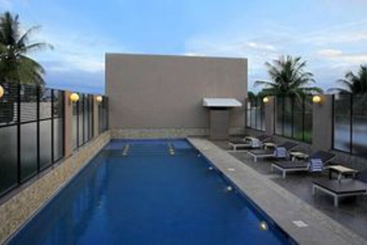 Pool 32 of 38