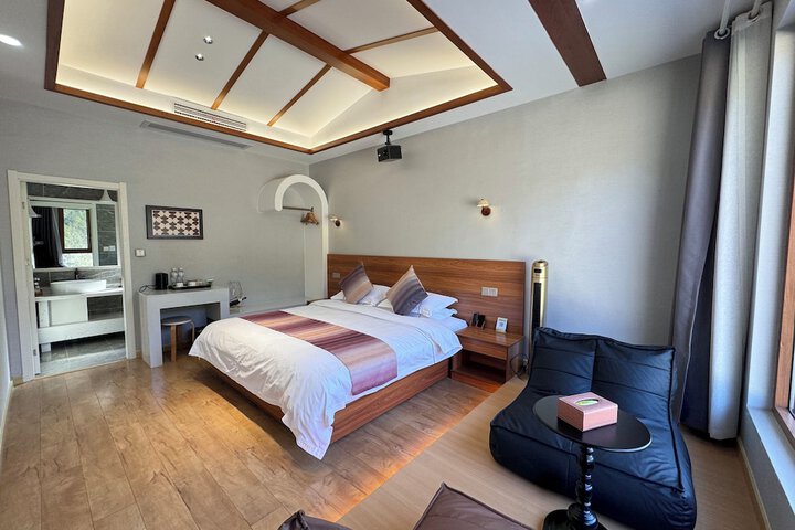 Room 7 of 113