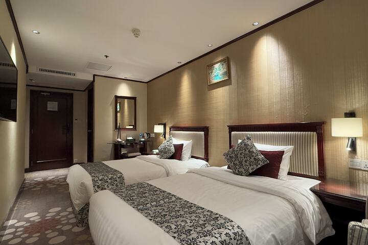Room 7 of 46