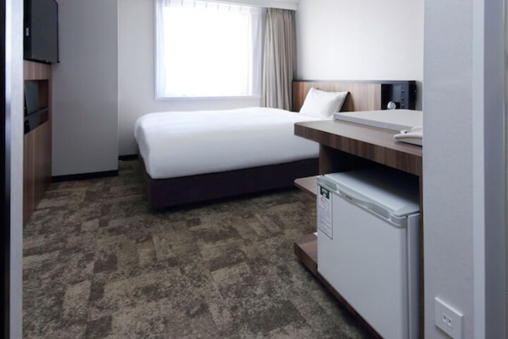 Room 11 of 25