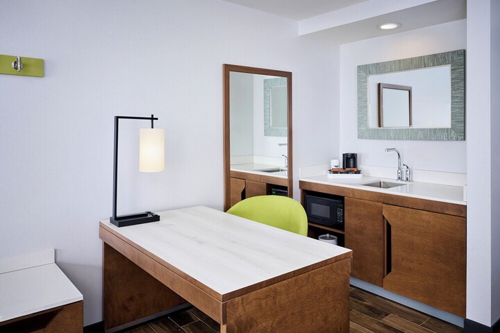 Room 22 of 40