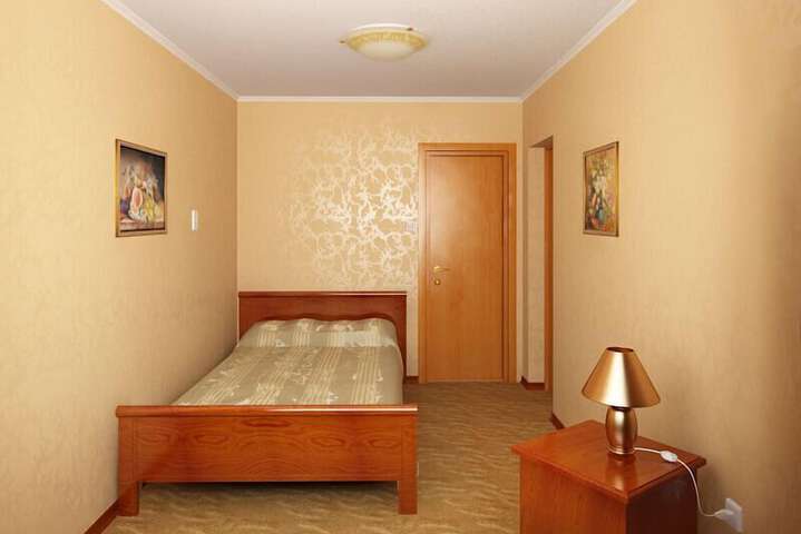 Room 15 of 44