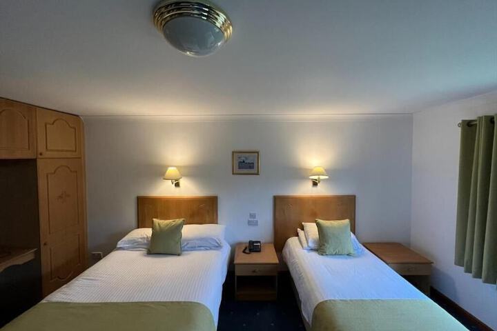 Room 2 of 24