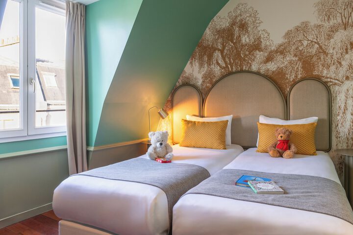 Room 4 of 30
