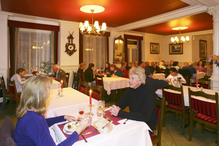 Dining 50 of 55