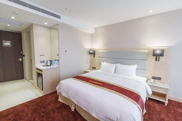 Room 20 of 53