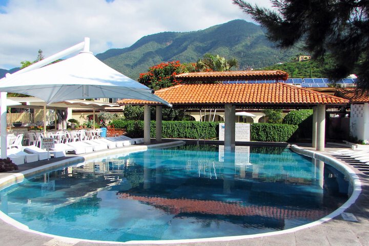 Pools & Facilities