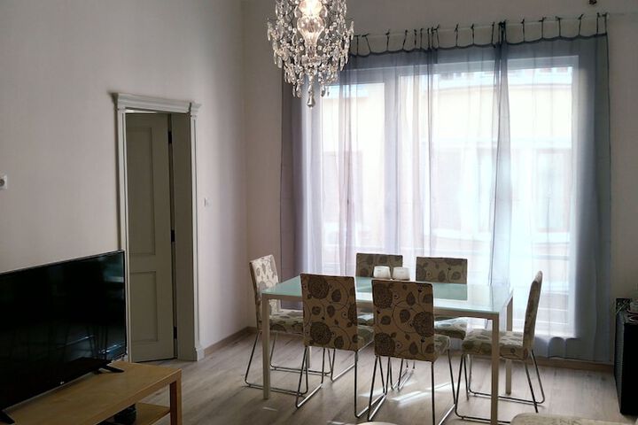 Room 18 of 29