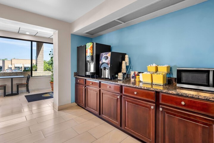 Breakfast/Coffee Service 41 of 51