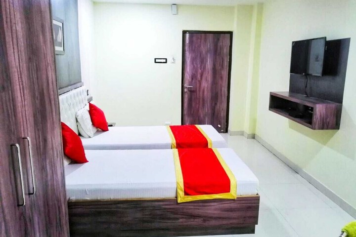 Room 9 of 22