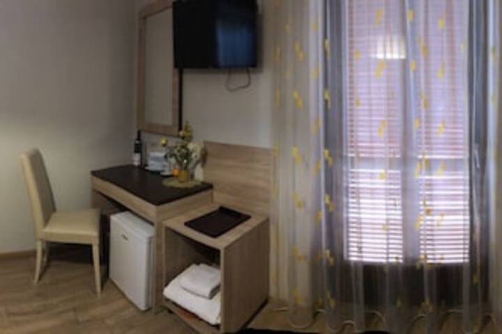 Room 9 of 75
