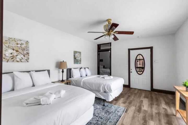 Room 1 of 38