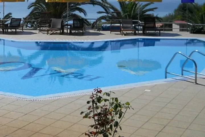 Pool 4 of 5
