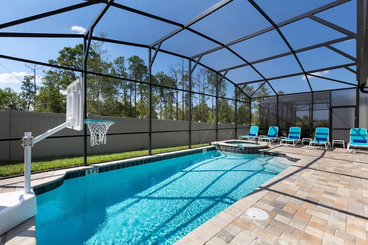 Pool 16 of 28