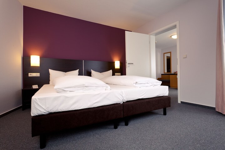 Room 5 of 35