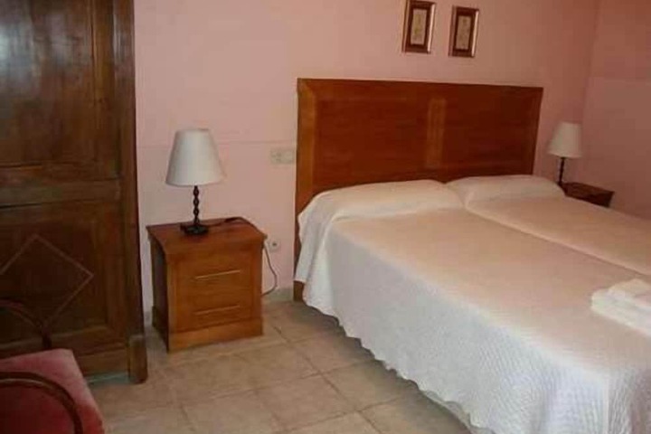 Room 15 of 49