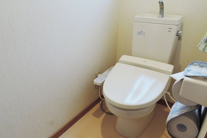 Clean Restrooms