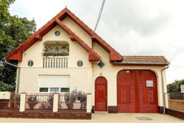Casa Iris Petresti