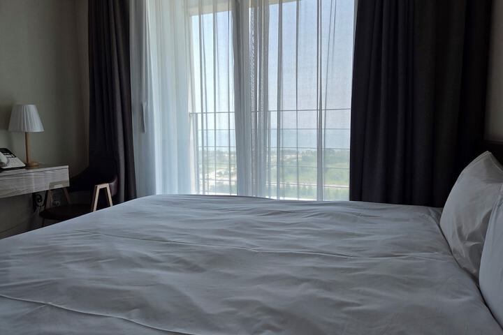 Room 35 of 40