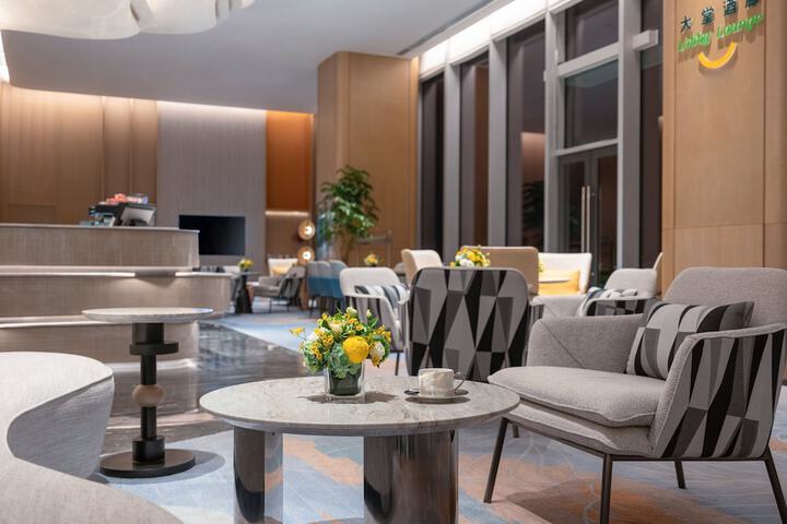 Lounge 49 of 67