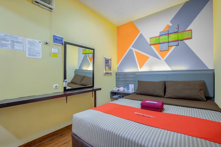 Room 37 of 60