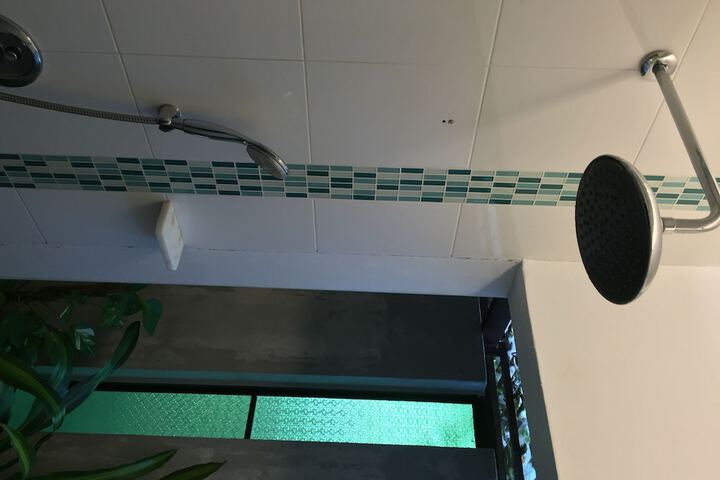 Room 12 of 37