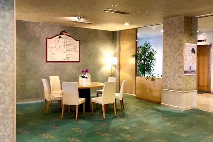 Ballroom/Hall 17 of 34
