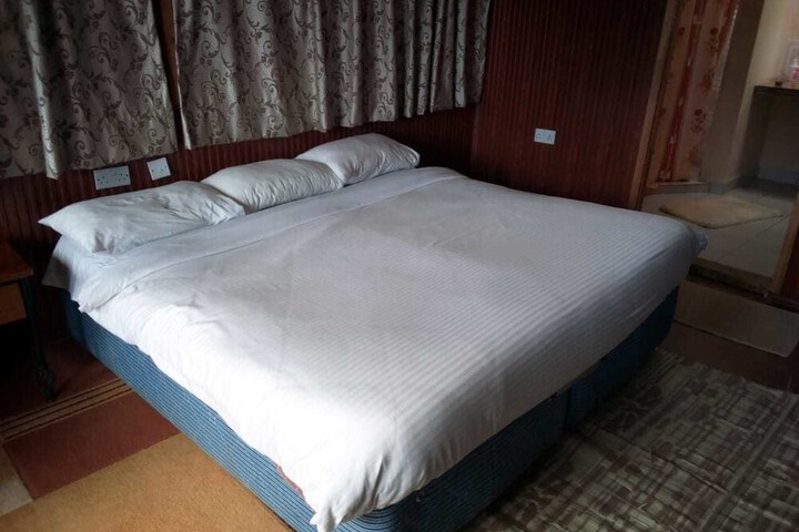 Room 7 of 53