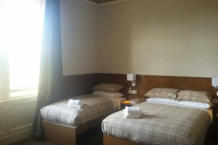 Room 3 of 26