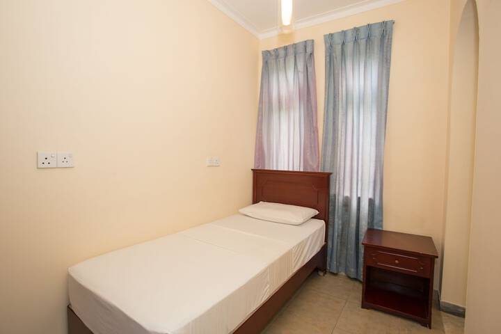 Room 6 of 40