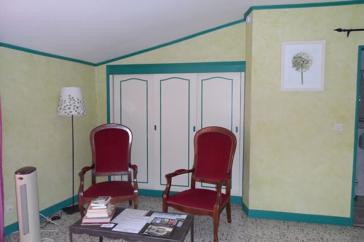Room 9 of 23